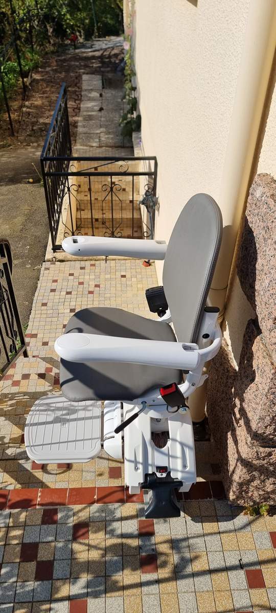 Pose de monte-escalier droit Le Mans